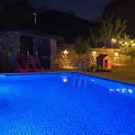 Апартаменти Wildstone Krusi - Pool & 2