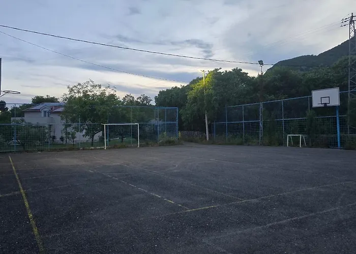 Wildstone Krusi - Pool & 2 Apartment