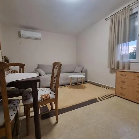 San Kruse 2 * Podgorica